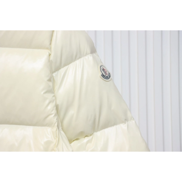 Moncler Abbadia Short Down Jacket White