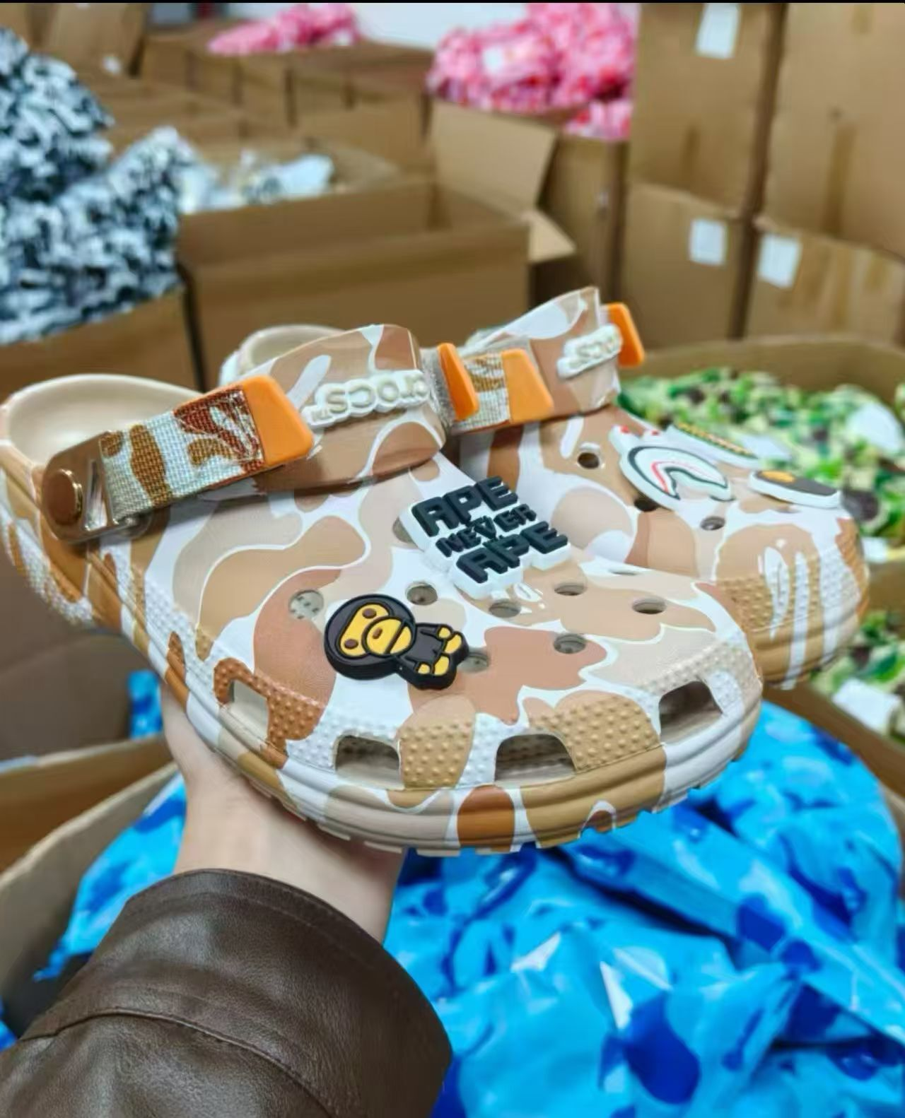 Crocs Classic Clog A Bathing Ape ABC Camo Brown YL