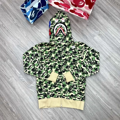 A Bathing Ape (BAPE) Color Camo Shark Wide Full Zip Hoodie Green 01