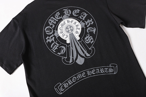 Chrome Hearts Horseshoe Dagger Gradient Logo Tee