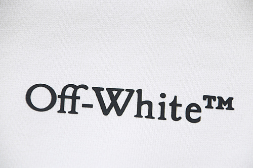 Off White Shorts 1132