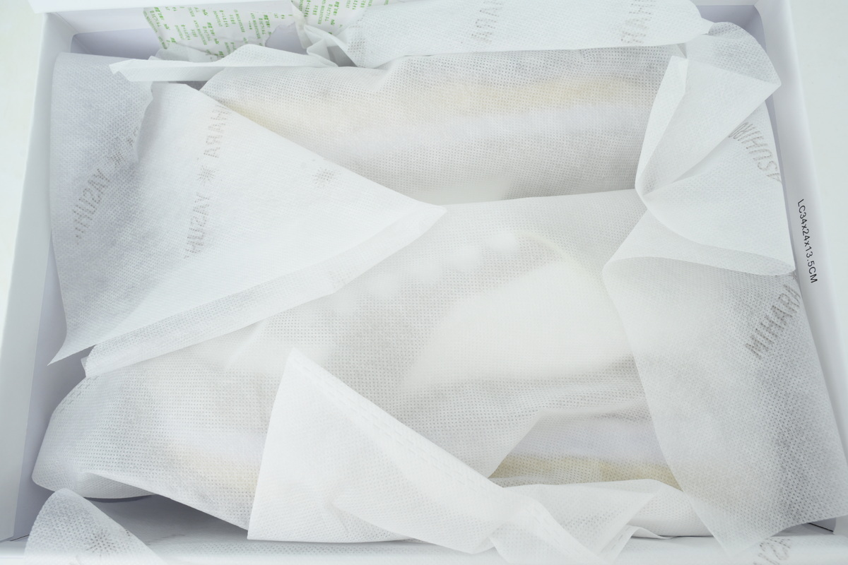 MIHARA YASUHIRO Black And White NO.304