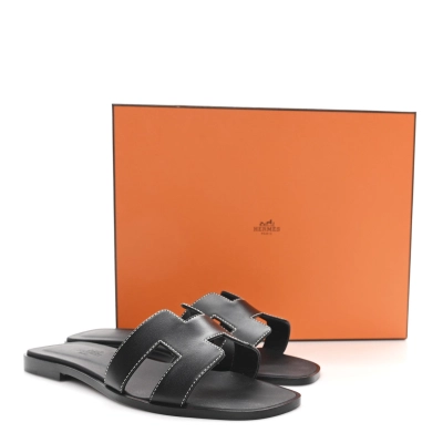 HERMES Oran Sandal Black 02