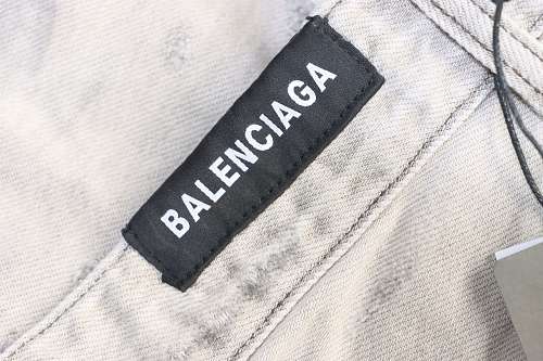 Balenciaga 24FW White Distressed Jeans