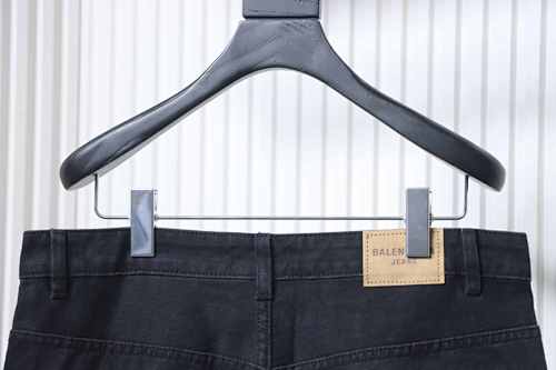 Balenciaga 2024 SS New Reversed Pocket Jeans, Black Washed Distressed Jeans
