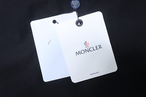 Moncler 26ss Short-Sleeve T-Shirt with Lettering Print on the Collar Black