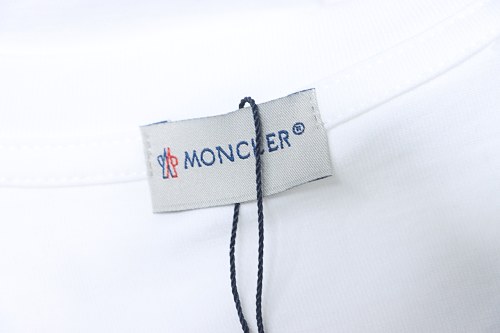 Moncler 26ss Short-Sleeve T-Shirt with Lettering Print on the Collar White