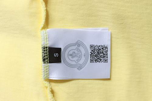 Moncler 26SS Front and Back Appliqué Embroidery T-Shirt Yellow