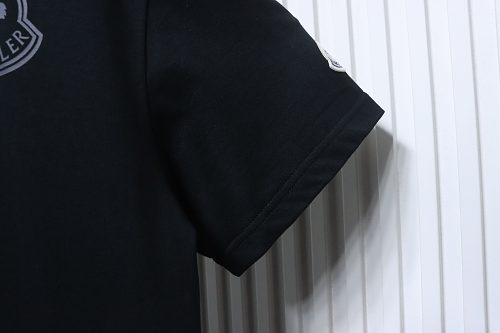 Moncler 26SS Short-Sleeve T-Shirt with Chest Logo Emblem Black