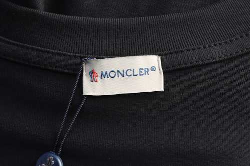 Moncler 26SS Three-Color Embroidered Small Logo T-Shirt Black