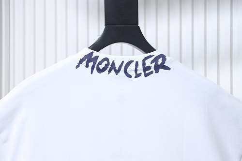 Moncler Large LOGO T-shirt White