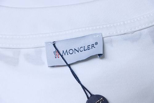 Moncler Large LOGO T-shirt White