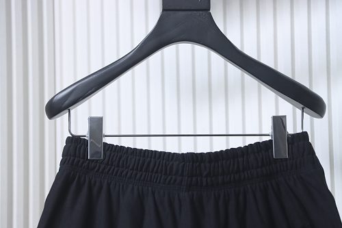 Burberry 25ss Cursive Letter Flocked Logo Shorts