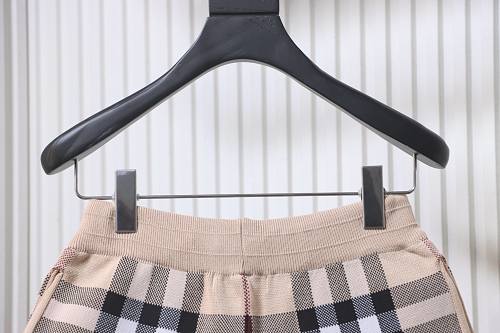 Burberry Large Check Knit Shorts