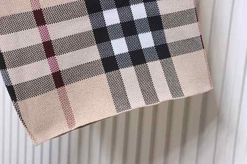 Burberry Large Check Knit Shorts