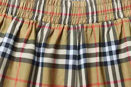 Burberry Plaid Beach Casual Five-Point Shorts