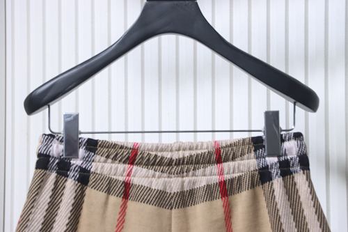 Burberry Plaid Knit Set Shorts