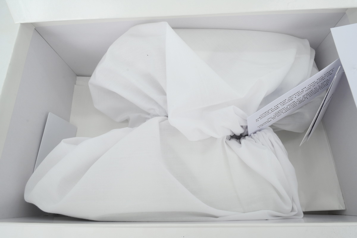 Maison Margiela Replica Off White