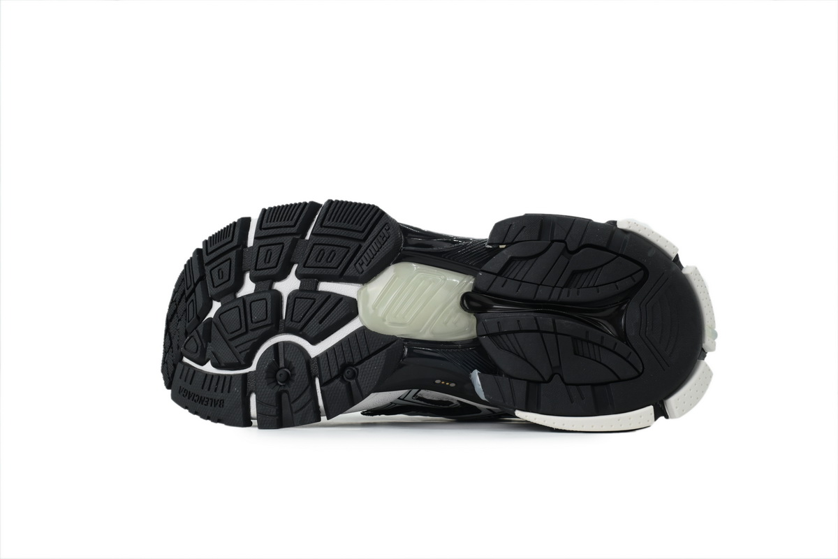 【TOP PK Batch】Balenciaga Runner Black White LED 677403 W3RB2 9010
