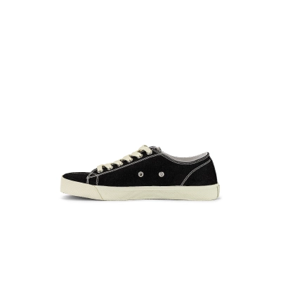 Maison Margiela Tabi 'Embroidered Logo - Black' 01