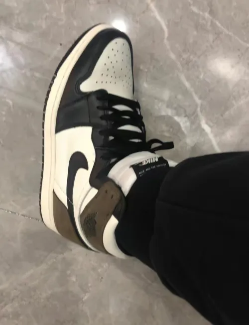 LJR Batch Air Jordan 1 Retro High Dark Mocha 555088-105 review 