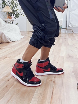 LJR Batch Air Jordan 1 Retro High OG Patent Bred  555088-063 review Sarah Orbach 02