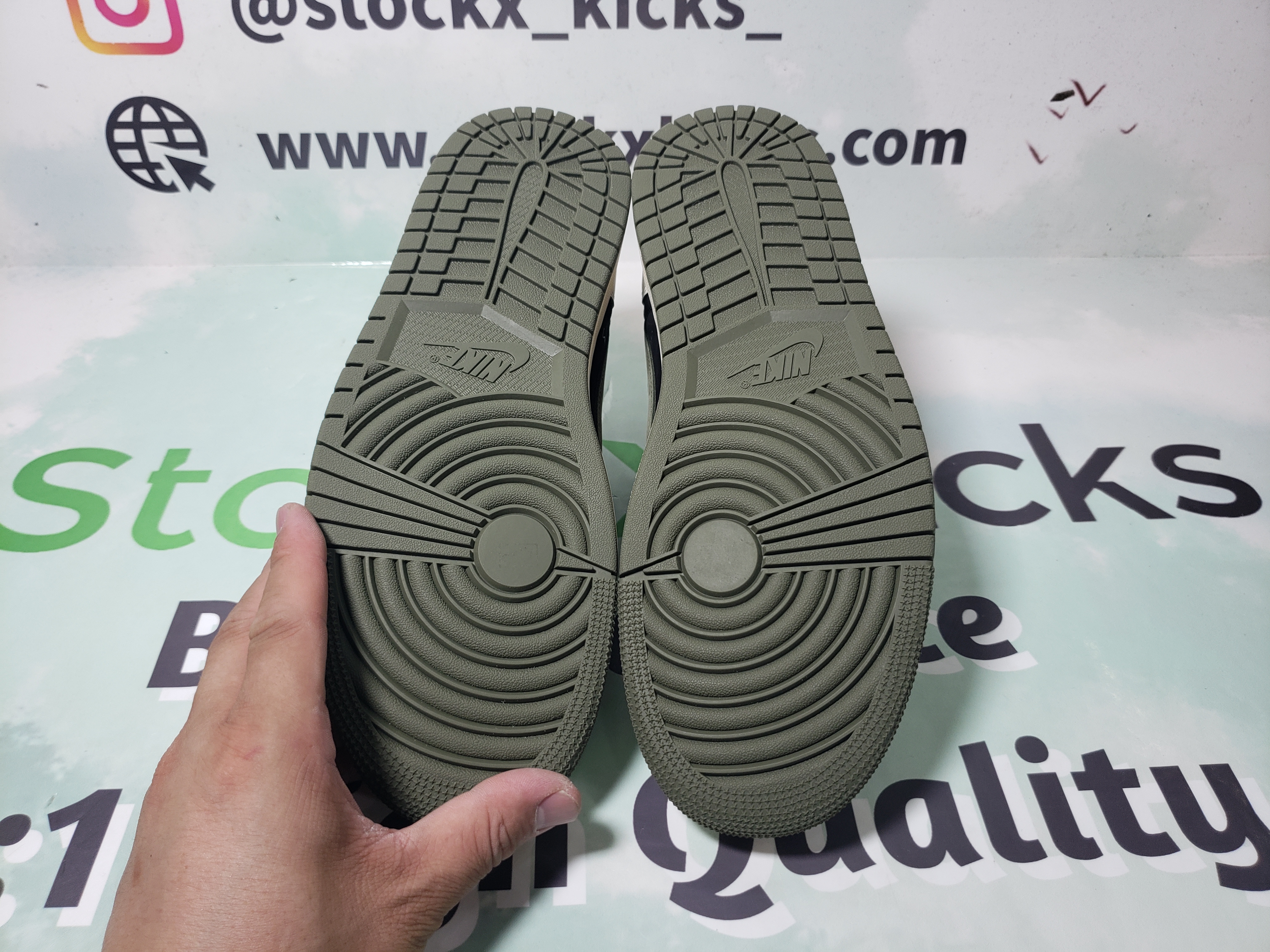 LJR Batch Air Jordan 1 Retro Low OG SP Travis Scott Olive (W) DZ4137-106 review Hewitt Gilcher 03