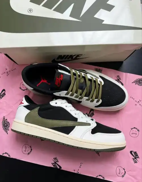 LJR Batch Air Jordan 1 Retro Low OG SP Travis Scott Olive (W) DZ4137-106 review 