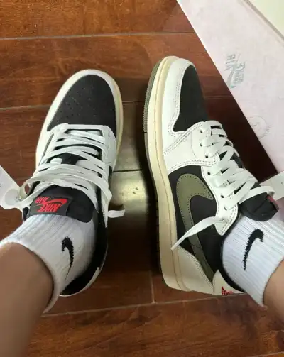 LJR Batch Air Jordan 1 Retro Low OG SP Travis Scott Olive (W) DZ4137-106 review  Josep maria serra 02