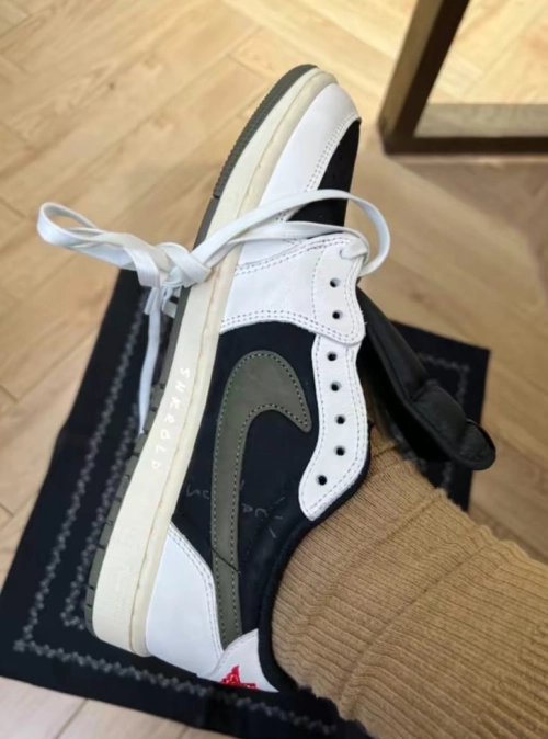 LJR Batch Air Jordan 1 Retro Low OG SP Travis Scott Olive (W) DZ4137-106 review 