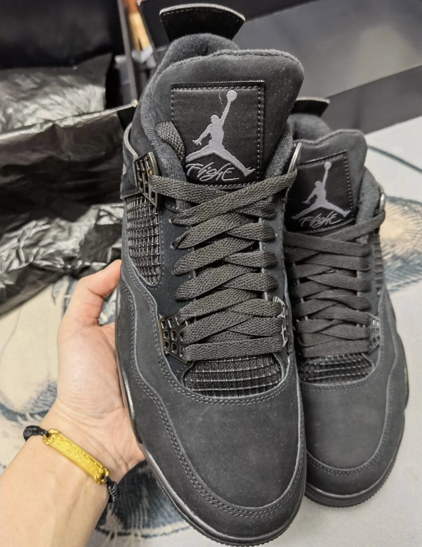  Air Jordan 4 Retro Black Cat  CU1110-010 review Amber Scott 00
