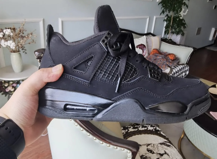  Air Jordan 4 Retro Black Cat  CU1110-010 review Luis Davila