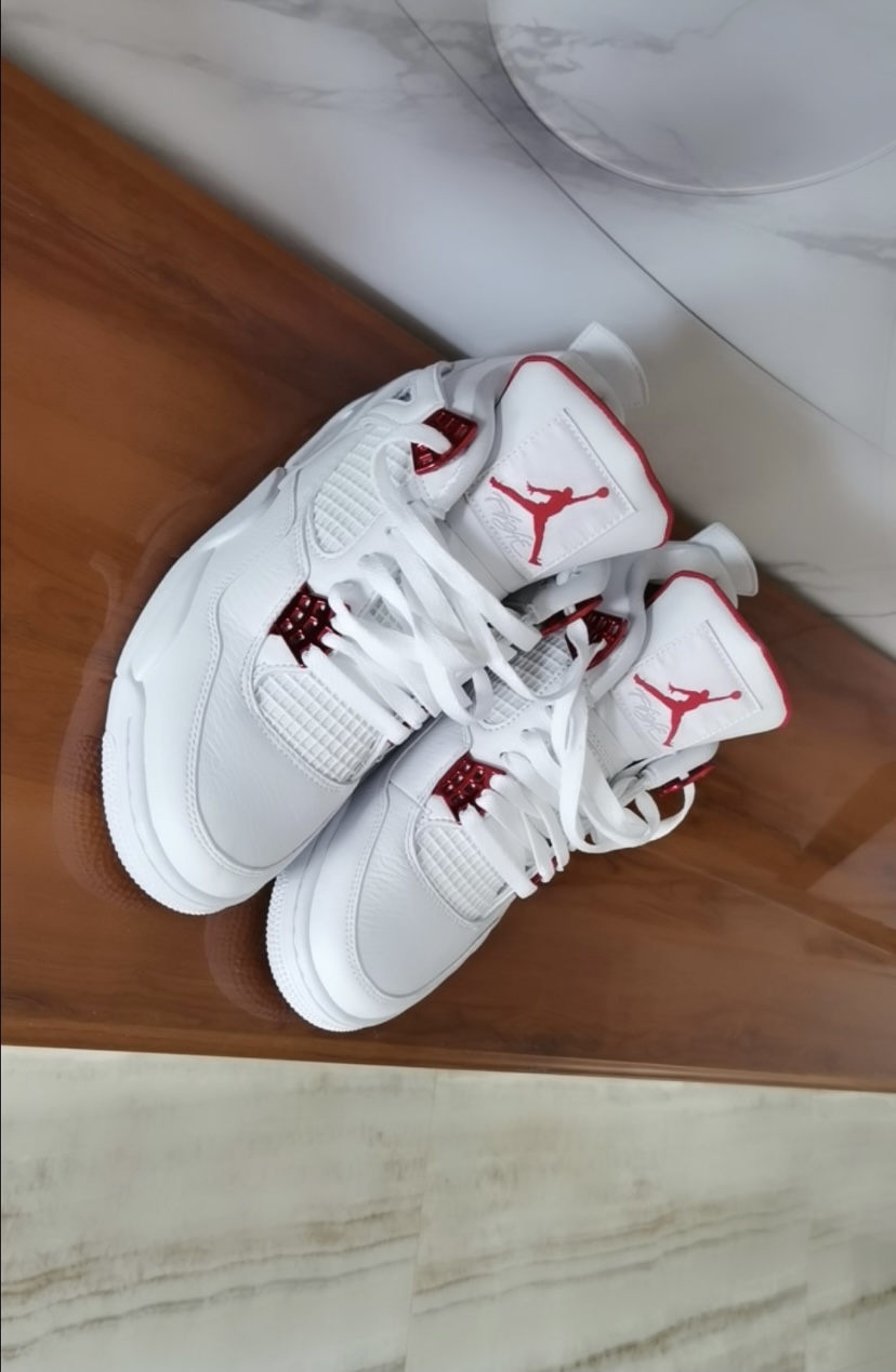 PK God Batch Air Jordan 4 Retro Metallic Red CT8527-112 review Gabrielle Sylvester 01