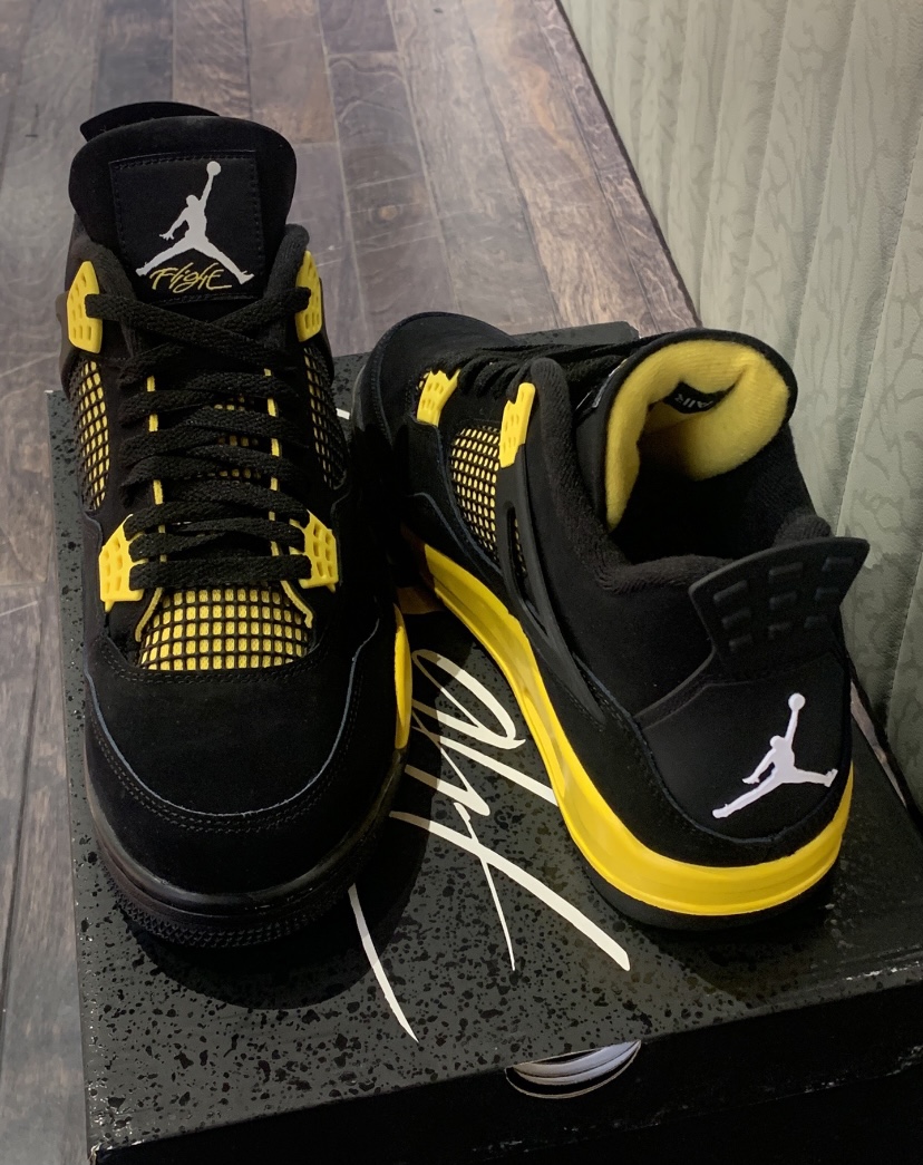 PK God Batch Air Jordan 4 Retro Thunder DH6927-017 review Ludmila Lupeca 01