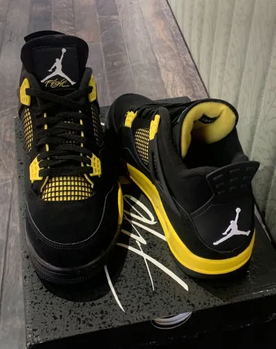 PK God Batch Air Jordan 4 Retro Thunder DH6927-017 review Ludmila Lupeca 01