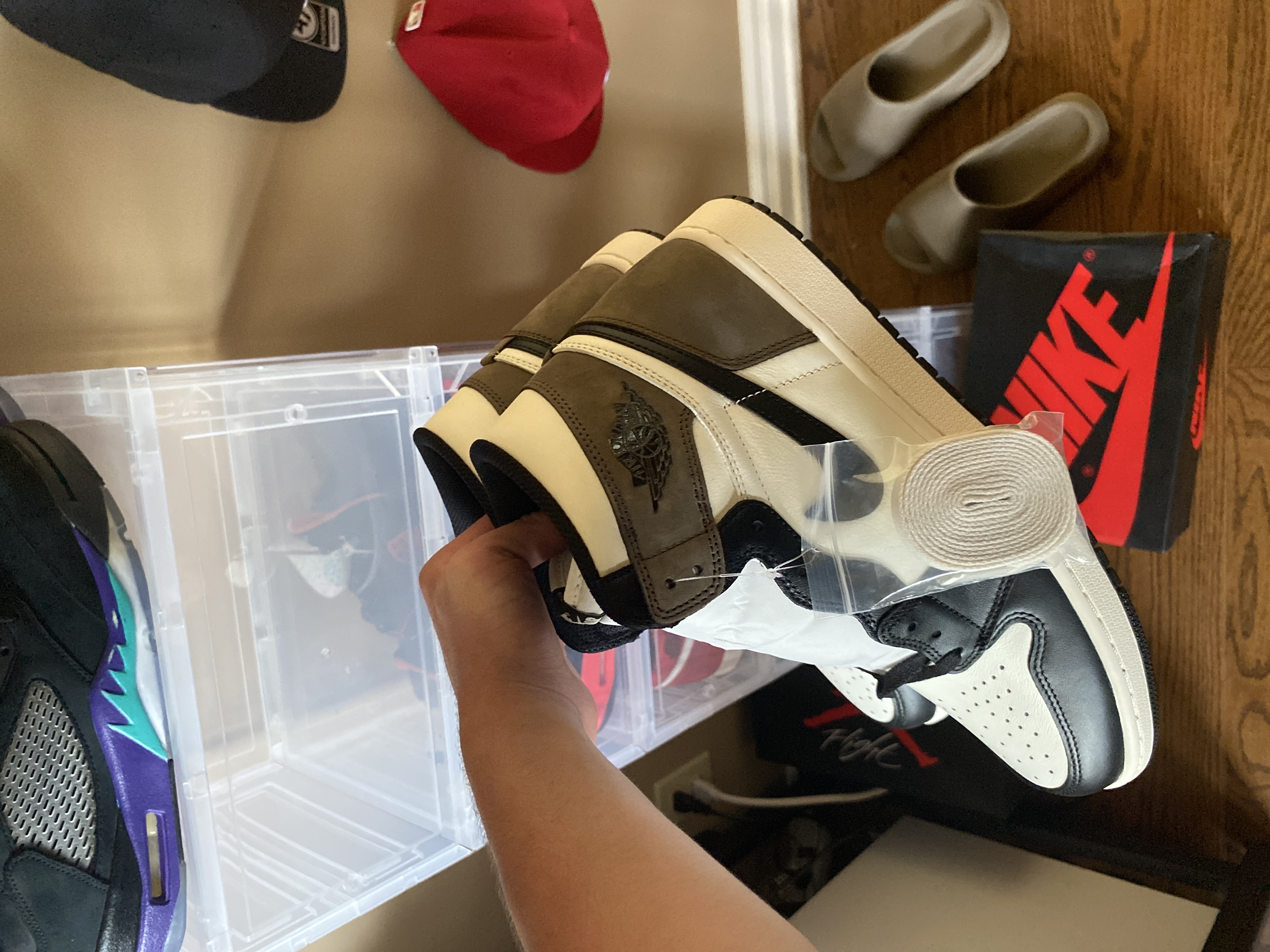 LJR Batch Air Jordan 1 Retro High Dark Mocha 555088-105 review Xvert