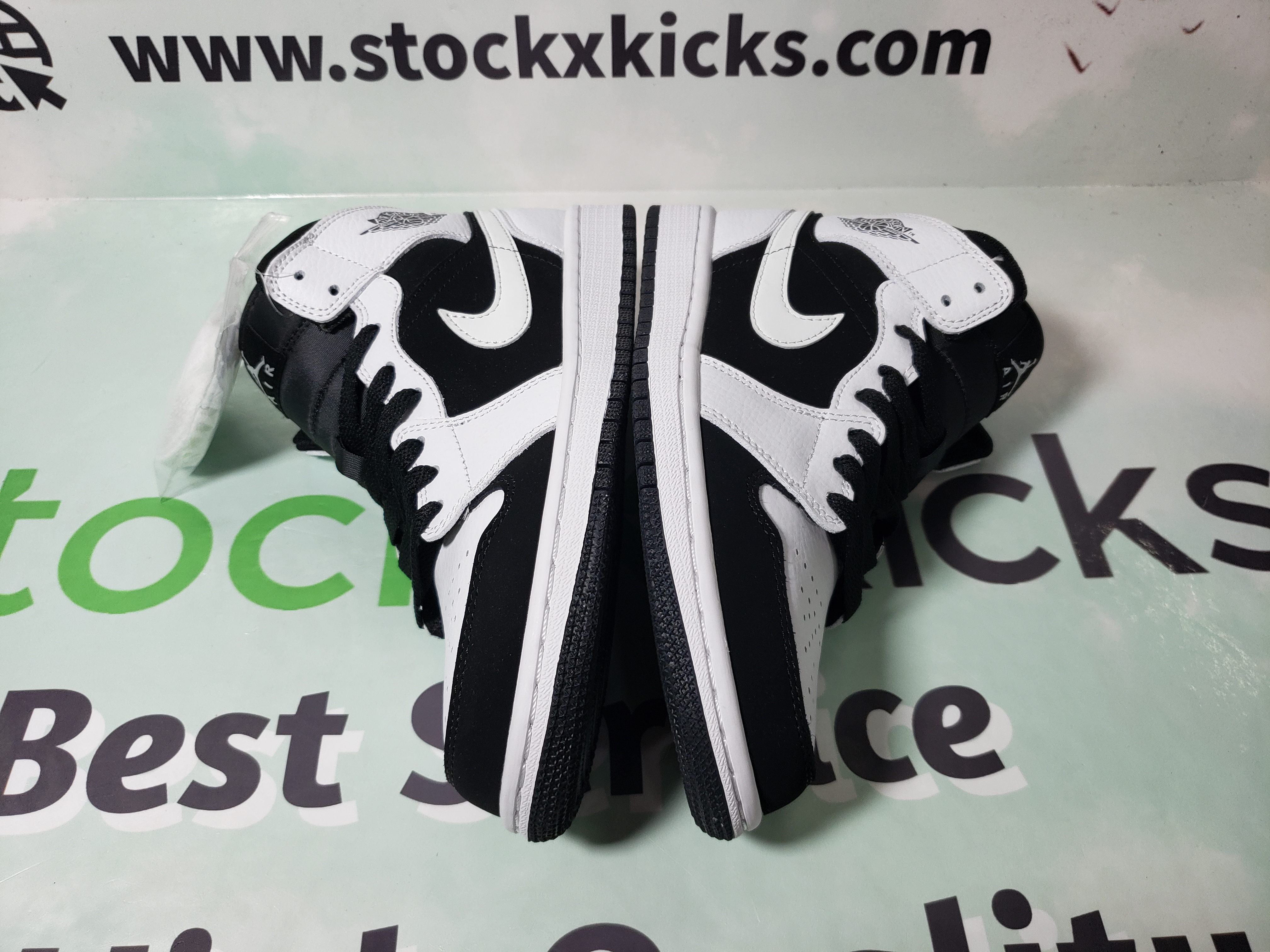 [Sale] Jordan 1 Mid White Black 554724-113 review David 04