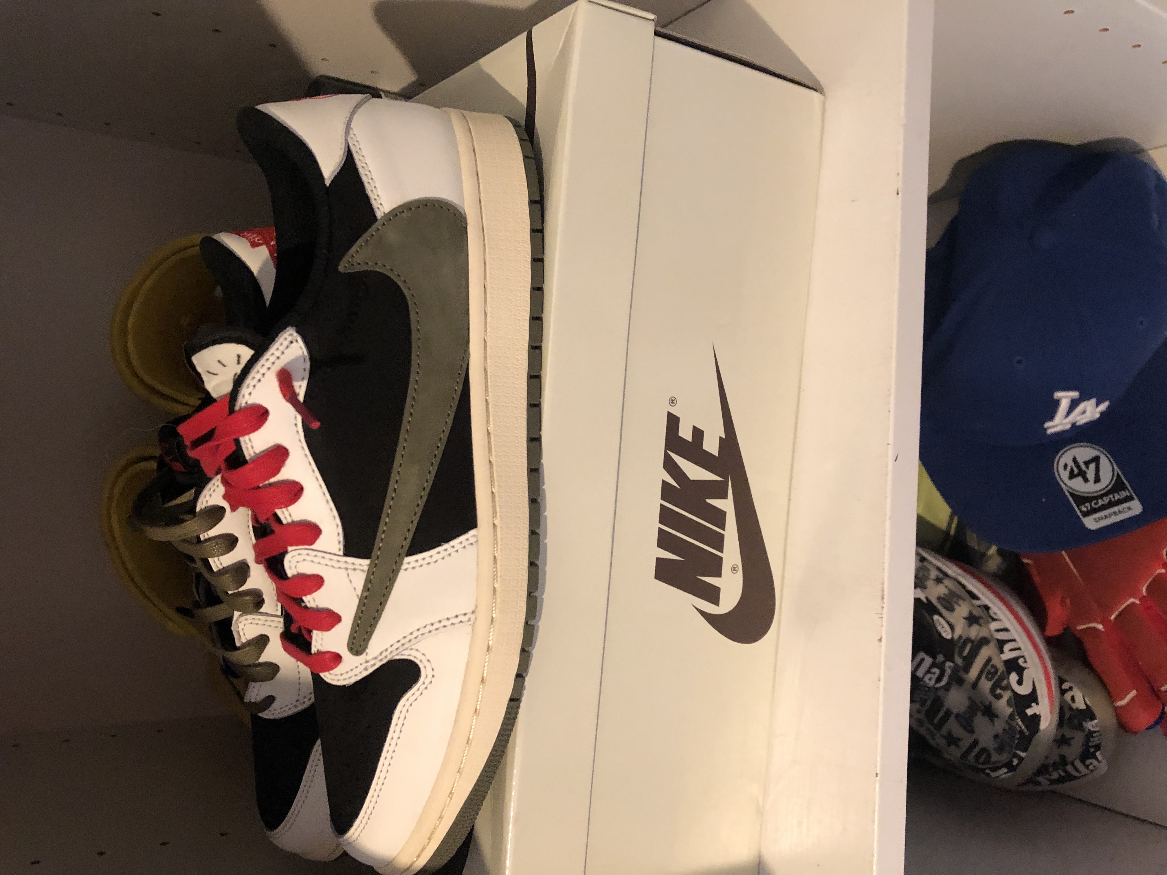 LJR Batch Air Jordan 1 Retro Low OG SP Travis Scott Olive (W) DZ4137-106 review Leon 01