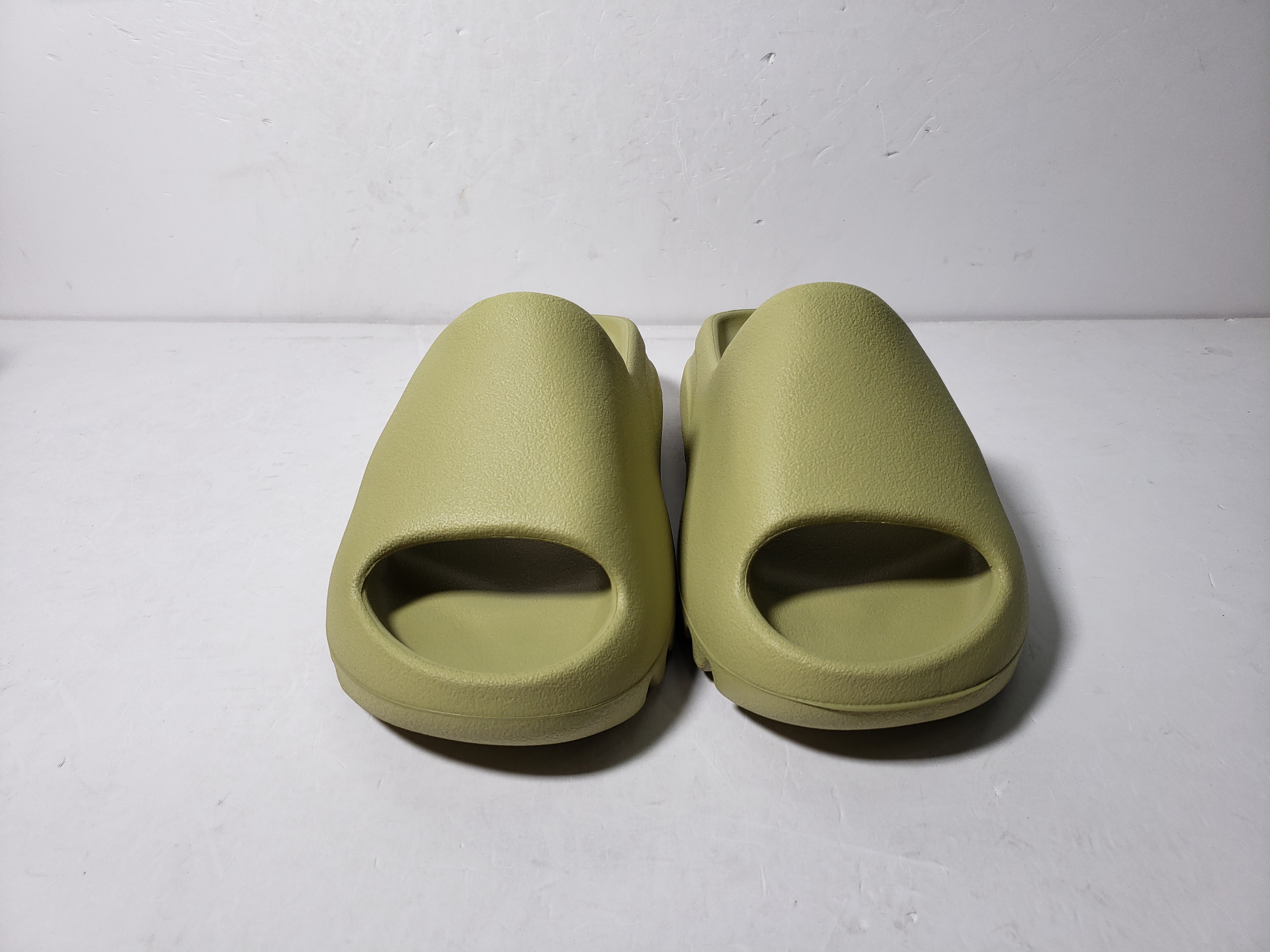 PK God Batch adidas Yeezy Slide Resin FZ5904 review stockxkicks 02