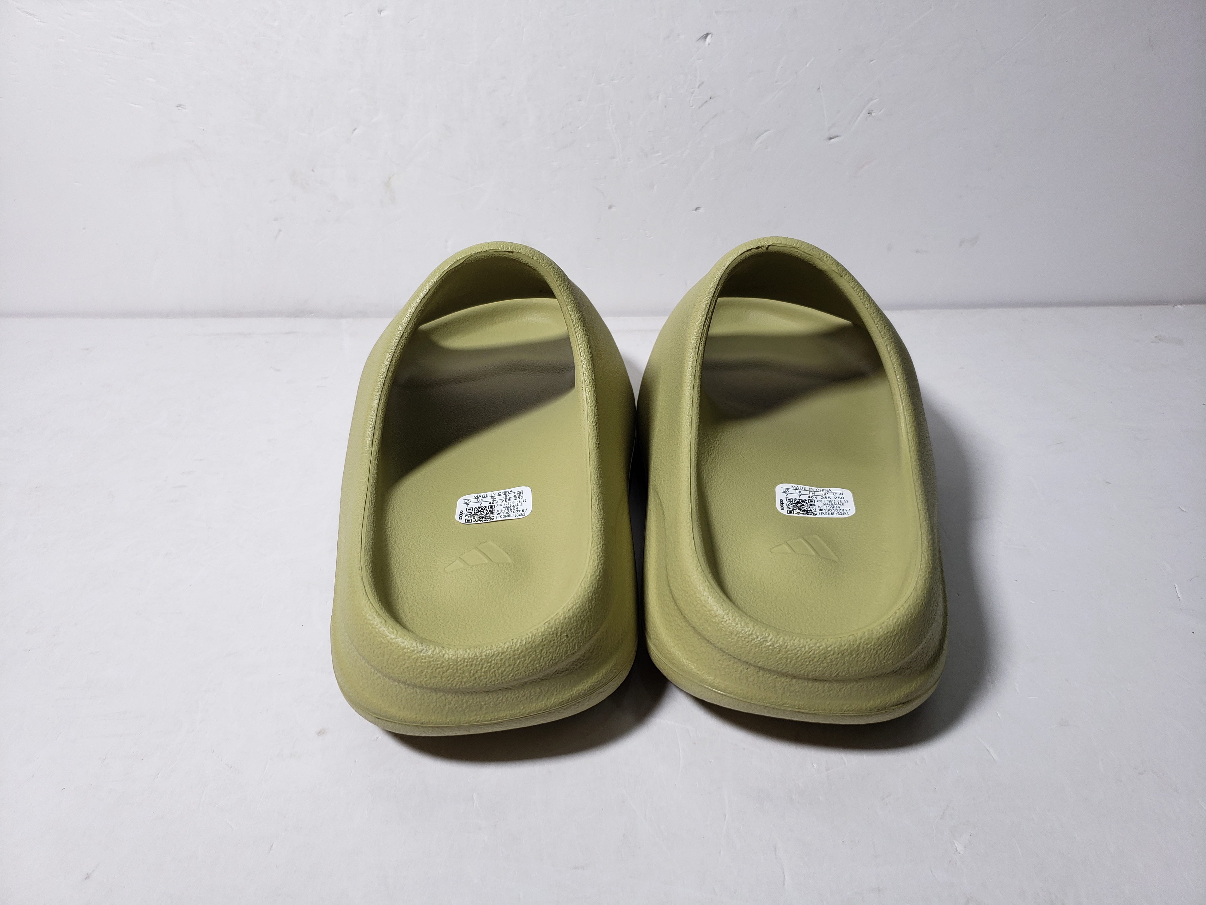 PK God Batch adidas Yeezy Slide Resin FZ5904 review stockxkicks 01