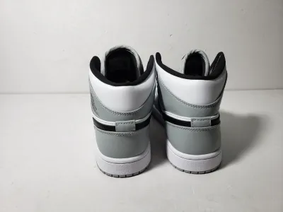 LJR Batch Air Jordan 1 Mid Light Smoke Grey 554724-092 review stockxkicks 01