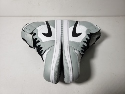 LJR Batch Air Jordan 1 Mid Light Smoke Grey 554724-092 review stockxkicks 04