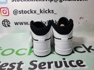 [Sale] Jordan 1 Mid Chicago (2020) 554725-173 review stockxkicks 01