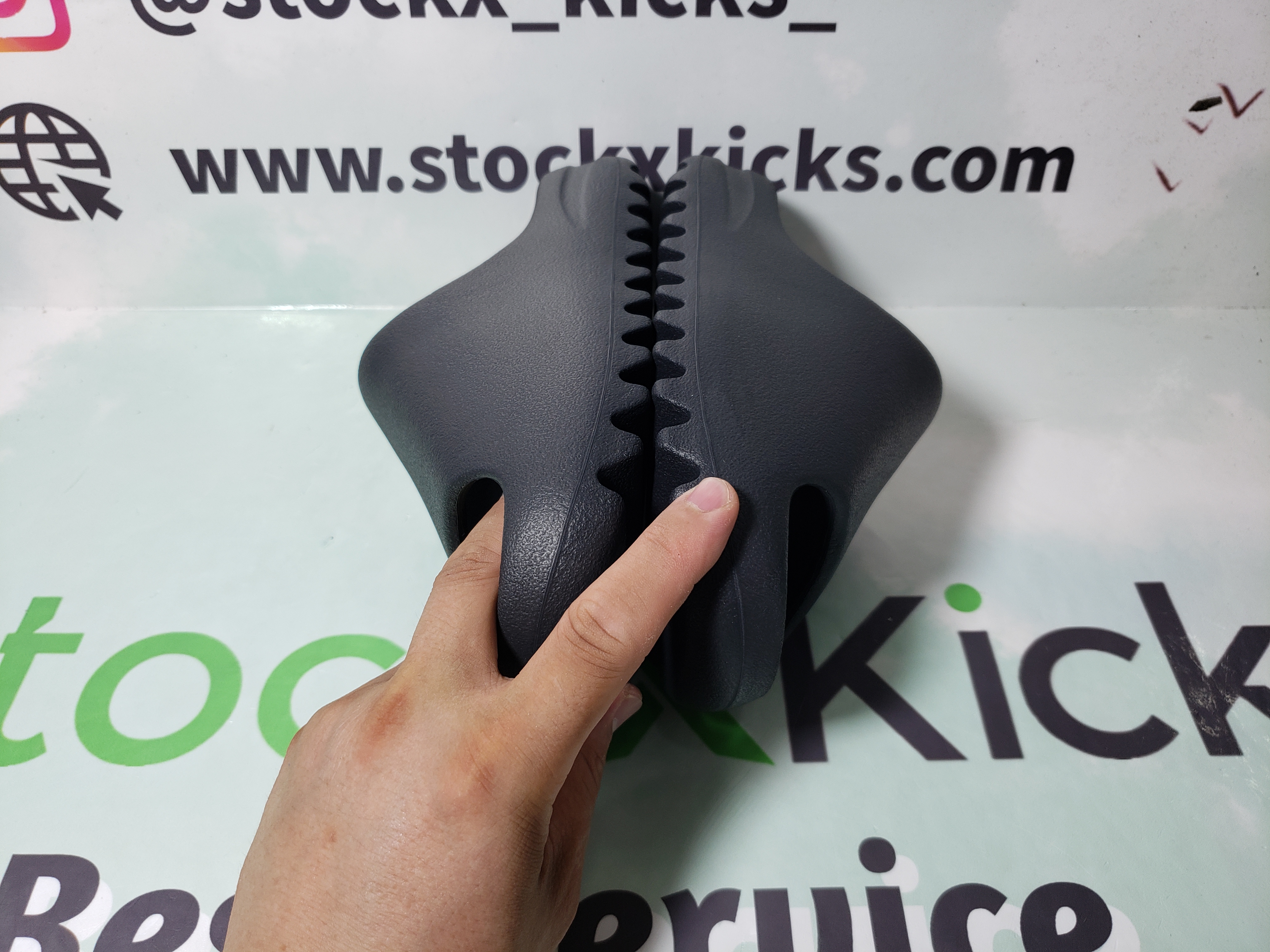 PK God Batch adidas Yeezy Slide Onyx HQ6448 review stockxkicks 03