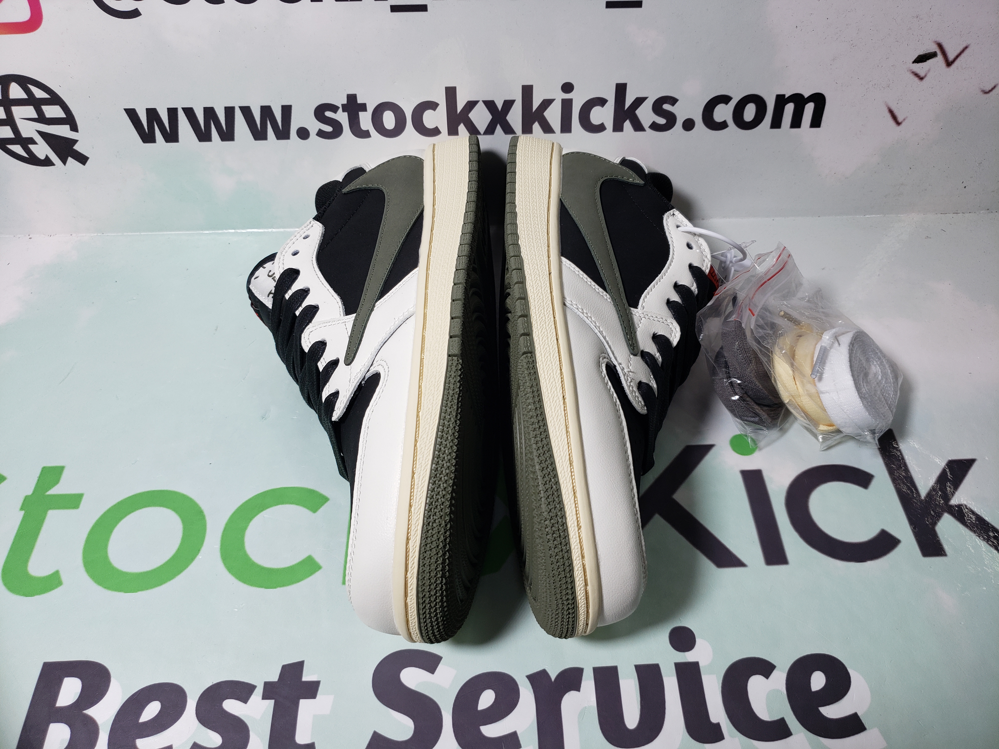 LJR Batch Air Jordan 1 Retro Low OG SP Travis Scott Olive (W) DZ4137-106 review stockxkicks 03