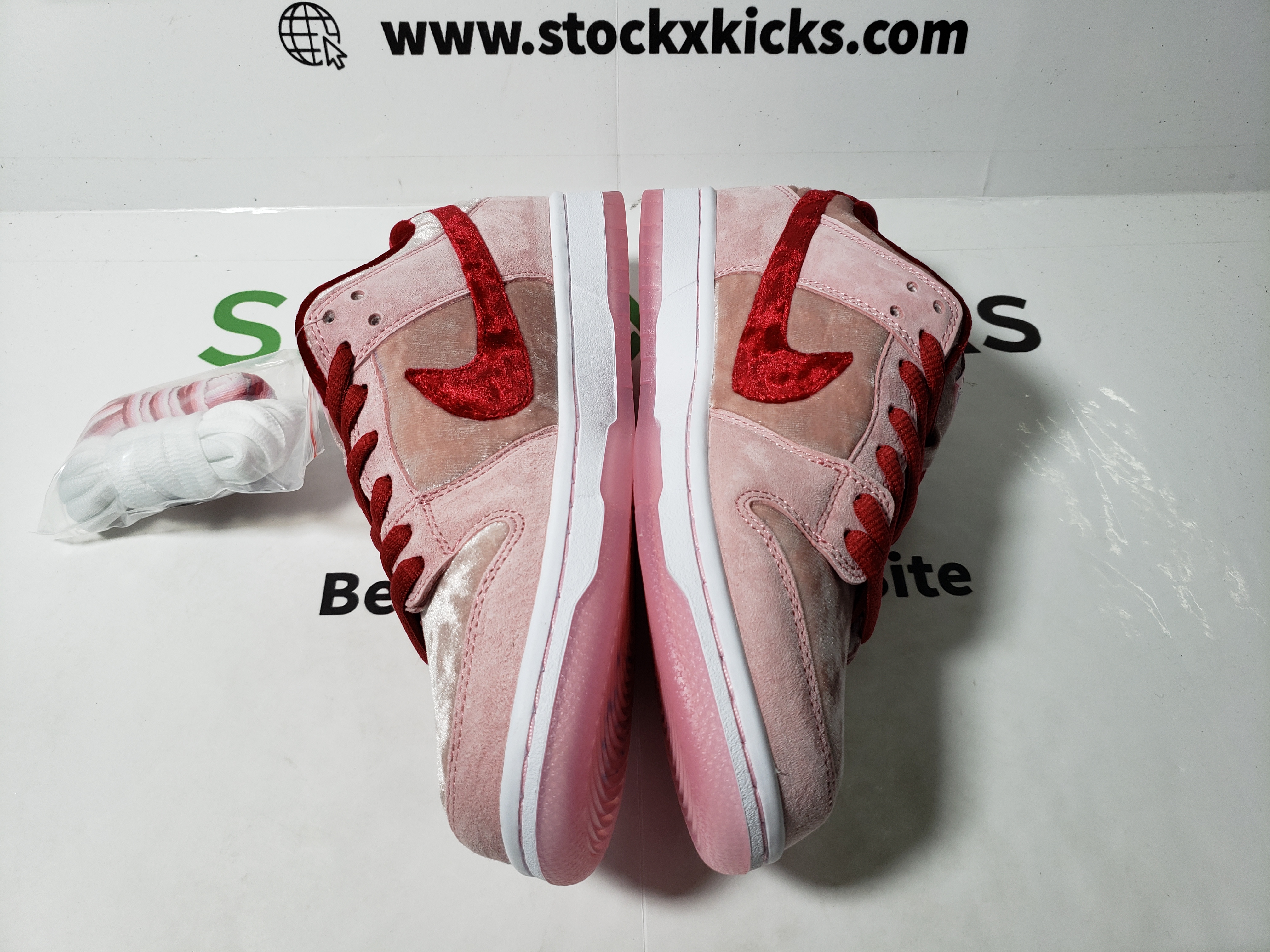LJR Batch Nike SB Dunk Low StrangeLove Skateboards CT2552 800 review Lilly 01