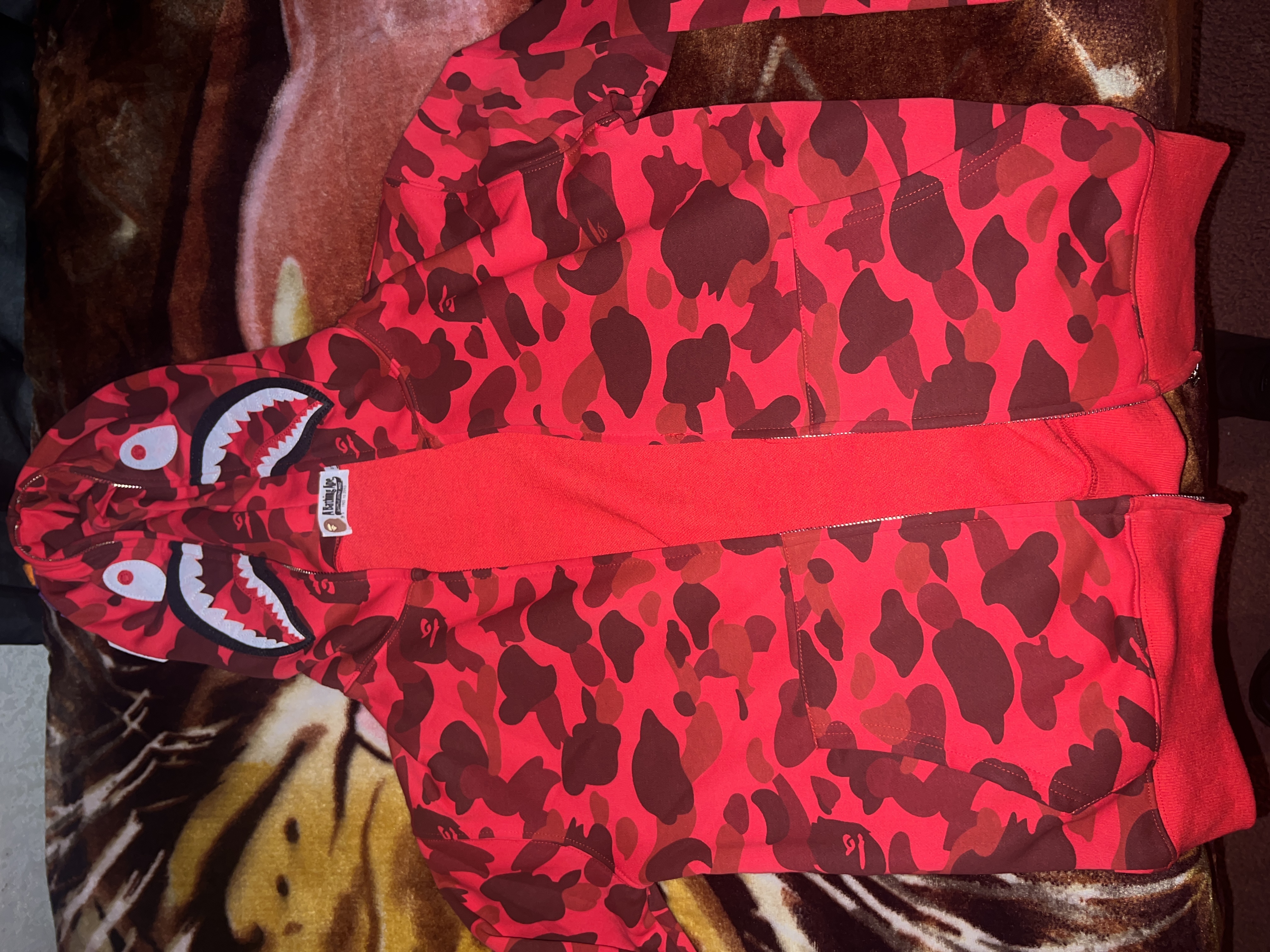 BAPE Color Camo Shark Zip Hoodie Red 4580793322511 review anonymous