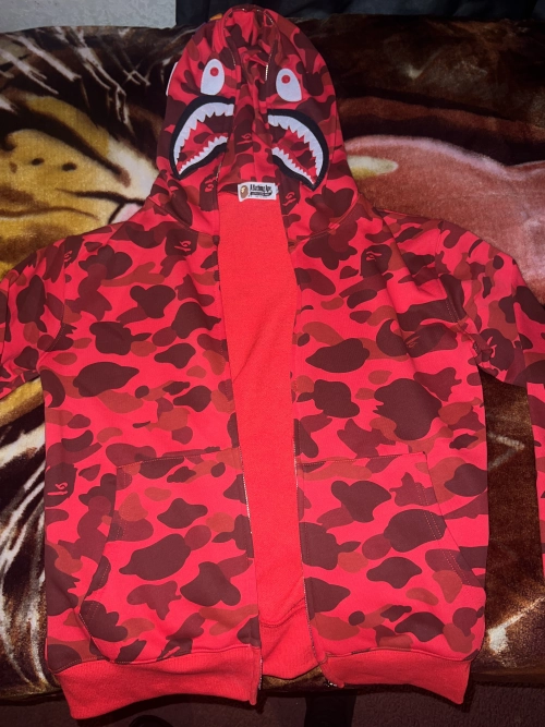 BAPE Color Camo Shark Zip Hoodie Red 4580793322511 review 