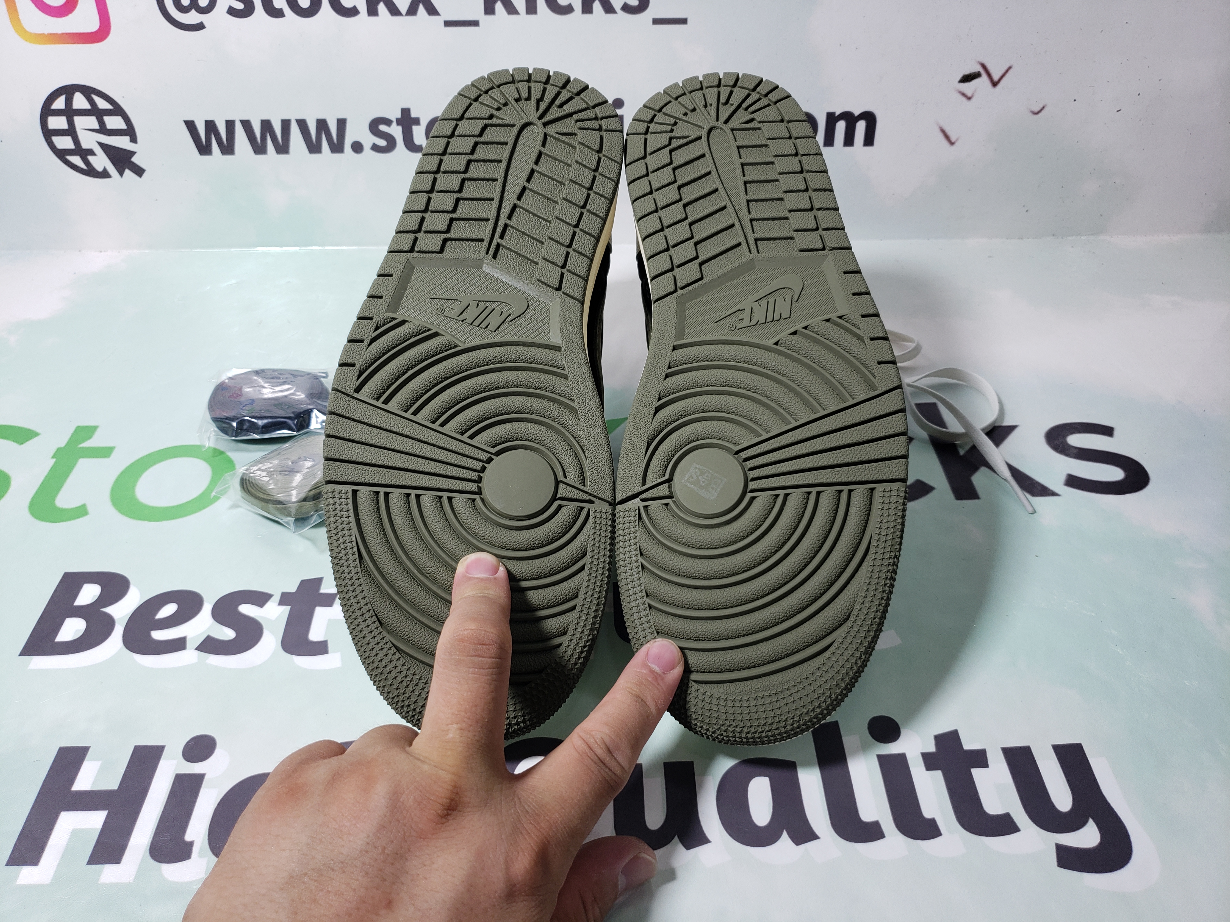 PK God Batch Air Jordan 1 Retro Low OG SP Travis Scott Olive (W) DZ4137-106 review stockxkicks 04