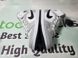 LJR Batch Air Jordan 1 Mid Light Smoke Grey (W) BQ6472-015 review stockxkicks 04